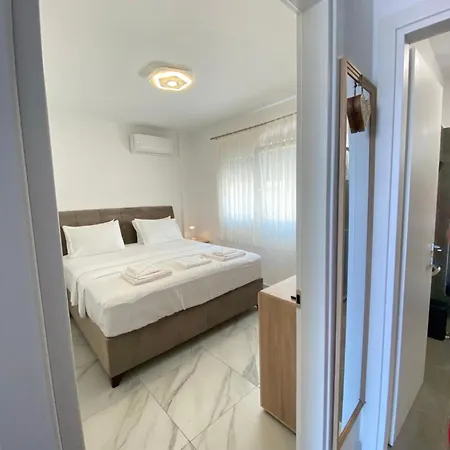 Alina's & Alex's Διαμέρισμα